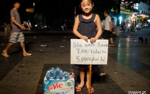 Hình ảnh lạ về cô bé bán nước trên phố Hà Nội gây chú ý