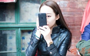 Cận cảnh một ngày làm việc của nữ sinh làm người mẫu ô tô
