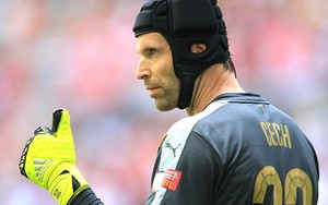 CLIP: Pha bóng khiến Mourinho "đắng lòng" của Cech
