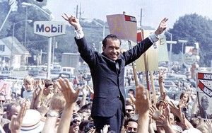 Mẩu giấy bí mật hé lộ suy nghĩ của Nixon về chiến tranh VN