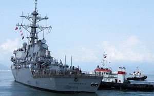 Ảnh: Hai chiến hạm Hoa Kỳ rời Đà Nẵng