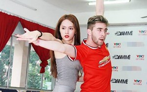 Sao Man United thành “đối tác” của Hương Giang Idol?