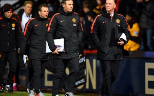 Van Gaal: Trọng tài, sân bãi... mọi thứ đều chống lại Man United