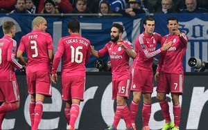 Schalke 0-2 Real: Không yêu Ronaldo mới lạ!