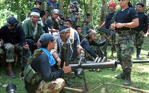 Bắt chước IS, nhóm khủng bố Philippines chặt đầu con tin