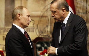 Putin đã đích thân xin lỗi Erdogan về một vụ vi phạm không phận