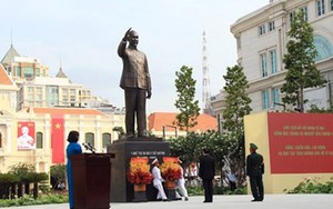 TP.HCM: Khánh thành tượng đài Chủ tịch Hồ Chí Minh