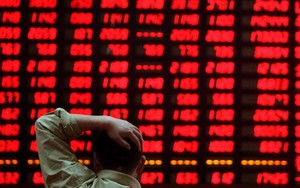 Hoảng loạn ở Trung Quốc: Ôm hàng tỷ USD tháo chạy