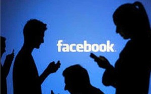 Dọa tung 'ảnh nóng' người yêu lên facebook để lấy iphone