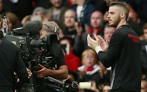De Gea chia tay CĐV, Van Gaal tê tái cõi lòng