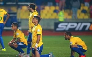 Gục ngã trong loạt "đấu súng", Brazil cúi đầu rời Copa America
