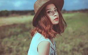 Những bờ môi cong hờ hững của hot girl Việt