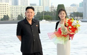 Cuộc đua quyền lực giữa hai "bóng hồng" thân cận Kim Jong-un