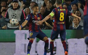 Hai cầu thủ Barca chọc đội hình PSG rách te tua