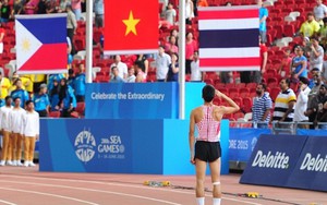 Clip: Màn chào cờ "độc nhất, vô nhị" ở SEA Games 28