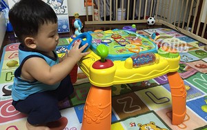 Nhóc tì 1 tuổi sở hữu tủ đồ chơi trị giá hơn 50 triệu đồng