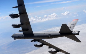Máy bay ném bom chiến lược B-52 có tất cả bao nhiêu biến thể?