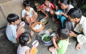 Chuyện chưa kể về cặp vợ chồng “siêu đẻ” ở Quảng Nam