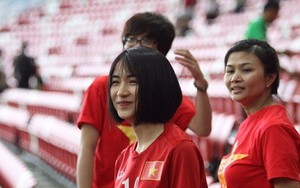 Hòa Minzy về nước cùng Công Phượng và đội tuyển U23 Việt Nam