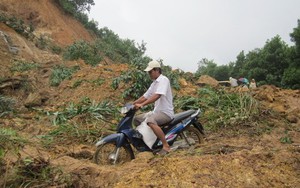 Sạt lở núi khiến hàng ngàn người bị cô lập
