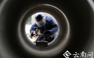 Trung Quốc: Cận cảnh hoạt động của chuyên gia gỡ bom