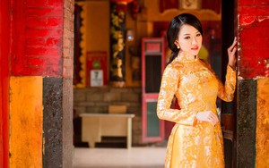Hot girl thu nhập 'khủng' diện áo dài du xuân sớm