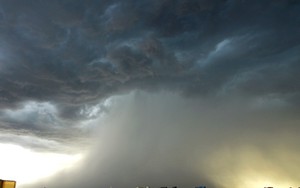24h qua ảnh: Giông bão gây mưa đá tại Las Vegas