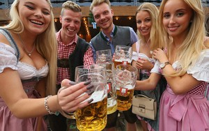 7 ngày qua ảnh: Tưng bừng lễ hội bia Oktoberfest