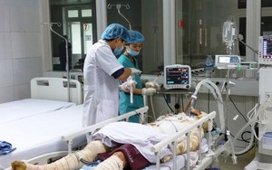 Người mẹ cứu hai con trong đám cháy đã qua đời