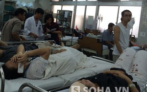 Bé hơn 1 tuổi may mắn không bị thương khi ô tô lộn nhiều vòng