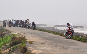 3 học sinh bị ngã xuống biển tại Nam Định