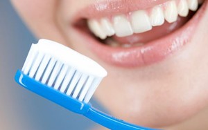 Ngủ dậy đánh răng, thói quen có nên thay đổi?