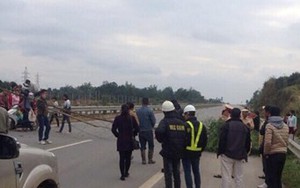 Dân vác tre rào đường cao tốc Nội Bài – Lào Cai