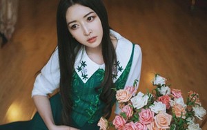 Nhan sắc nữ họa sĩ đẹp hơn tranh vẽ khiến bao người ngẩn ngơ