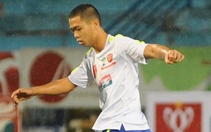 Công Phượng bất ngờ cắt đầu trọc