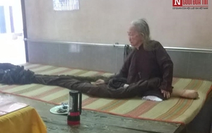 Cụ bà 79 tuổi mái tóc dài 6 mét và 60 năm chưa gội đầu