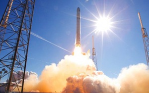 Mỹ phóng thành công tên lửa tái sử dụng Falcon 9