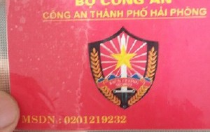 Dùng thẻ giả danh Công an bắt phạt nhầm... Công an thật