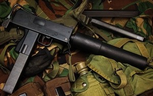 Ingram MAC-10 - “Người anh em” của Uzi đến từ nước Mỹ