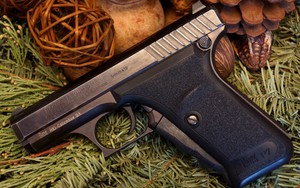H&K P7 - Đại diện ưu tú của súng ngắn Đức