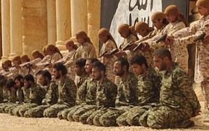 IS công bố đoạn băng trẻ em hành quyết hàng chục binh lính Syria