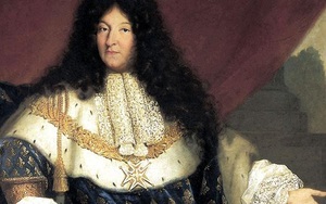 Những cái 'tật' lập dị của Louis XIV - Ông vua chỉ tắm 3 lần trong đời