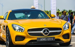 Mãn nhãn với vẻ đẹp của Mercedes AMG GT S tại Hà Nội