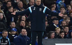 Mourinho đối mặt án phạt độc nhất vô nhị