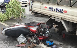 Hà Nội: Nạn nhân hét toáng lên trước khi tông vào xe tải