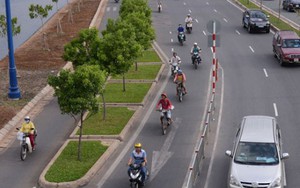 TP.HCM: Đường Võ Văn Kiệt nhếch nhác, mất mỹ quan