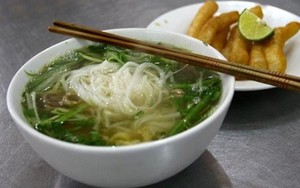 800.000 đồng 2 bát phở, phó giám đốc quên số đường dây nóng