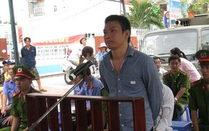 ‘Bị cáo uống rượu nhiều quá không nhớ đã đánh cảnh sát bao nhiêu cái’