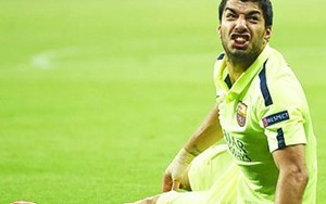 Barca nhận hung tin Suarez dính chấn thương gân khoeo