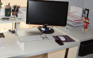 Những vật phẩm đại kỵ trên bàn làm việc